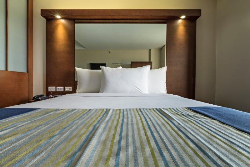 Microtel By Wyndham Acropolis Pasig City Room photo